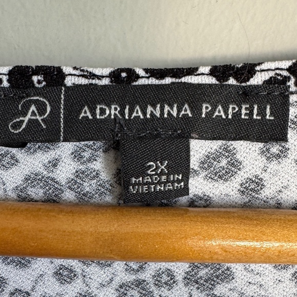 Adrianna Papell 3/4 Sleeve Floral Popover Blouse Black & White‎ Size 2X Office - Picture 3 of 13